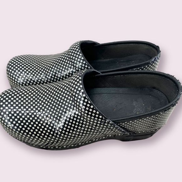 Dansko Patent Polka Dot Mules 38 - Picture 4 of 8